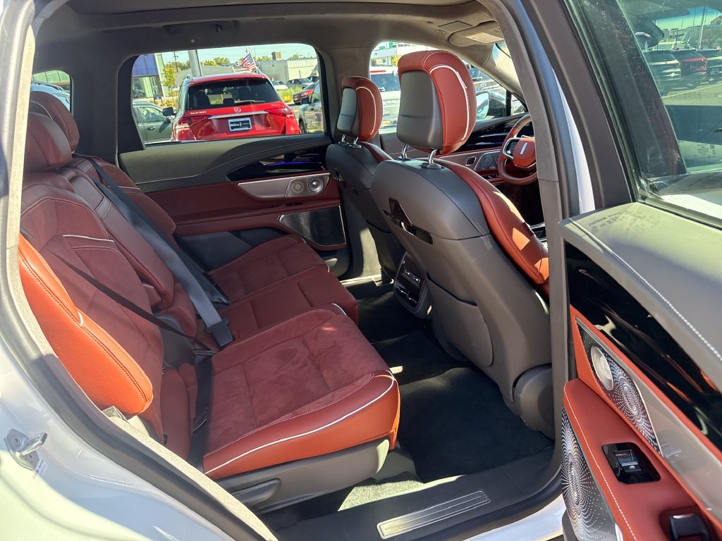 Certified 2024 Lincoln Nautilus Black Label AWD/4WD image 24
