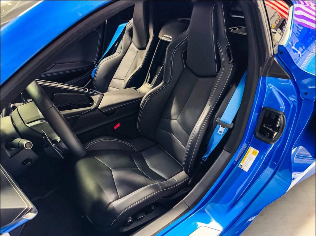 Used 2024 Chevrolet Corvette Stingray Premium Conv w/ Z51 Performance Package image 5