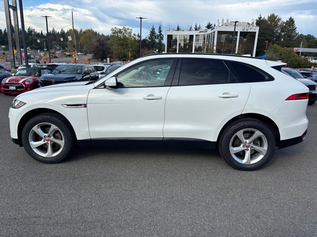 Used 2017 Jaguar F-PACE Premium image 8