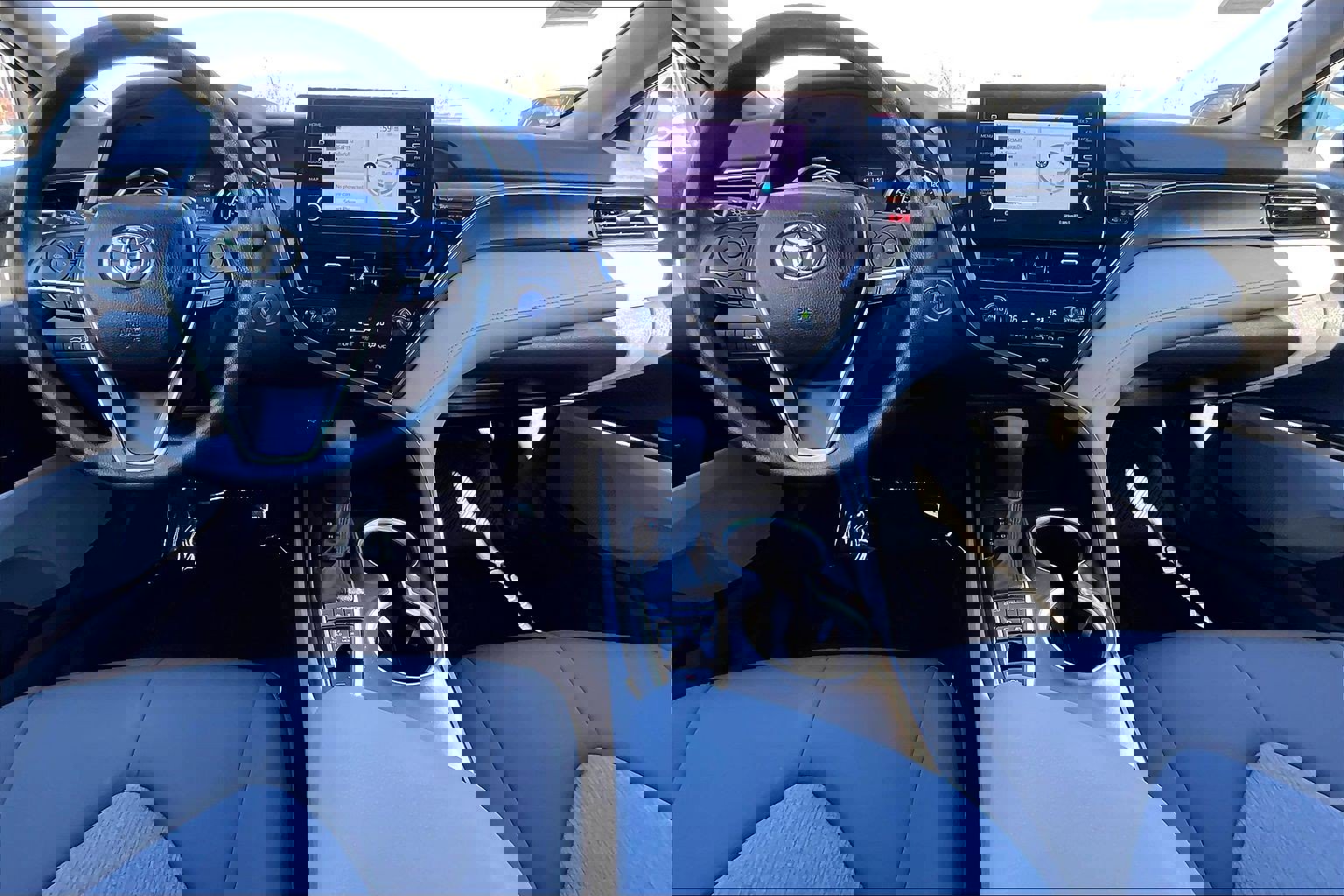 Used 2023 Toyota Camry LE image 14