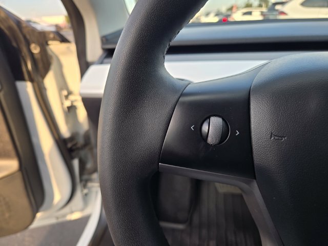Used 2021 Tesla Model 3 Long Range AWD/4WD image 22