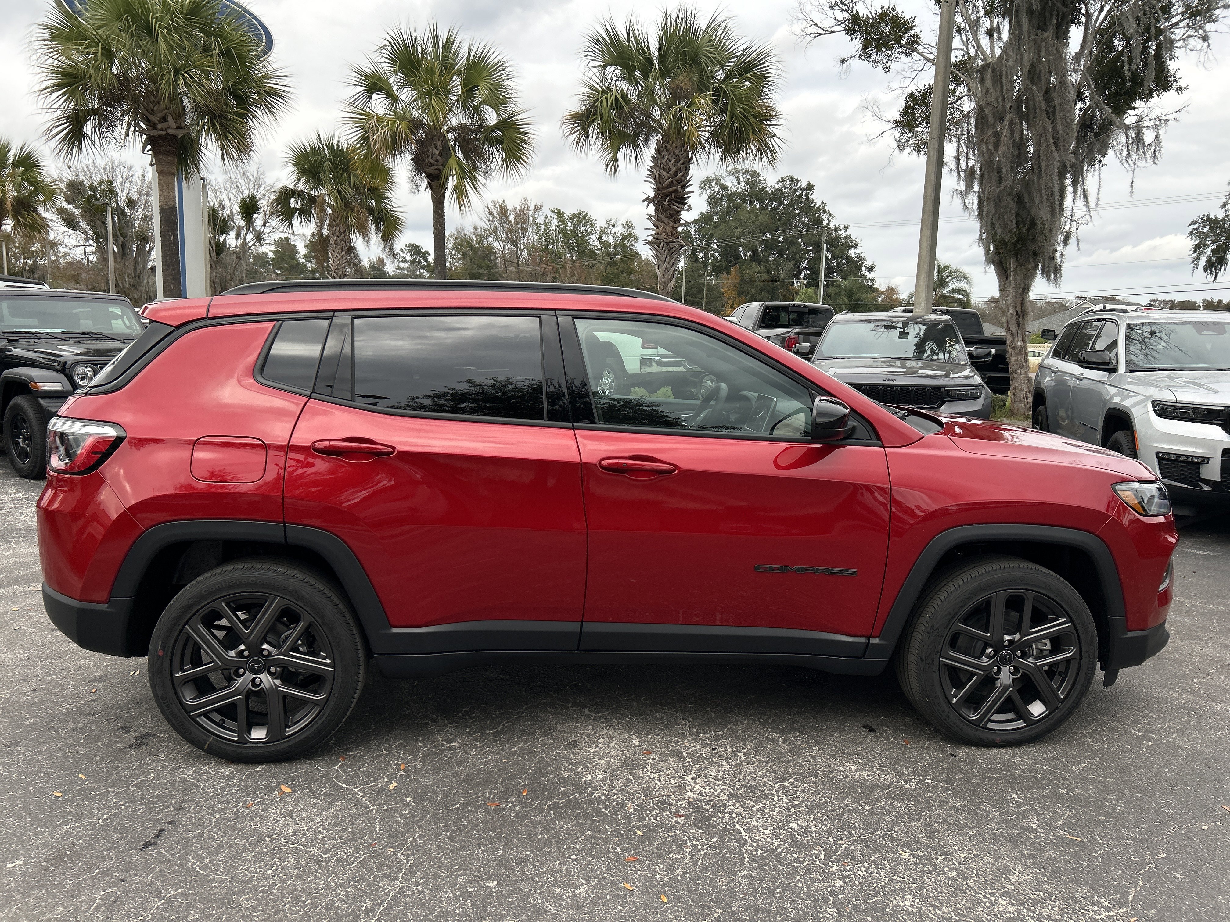 New 2026 Jeep Compass Latitude image 8