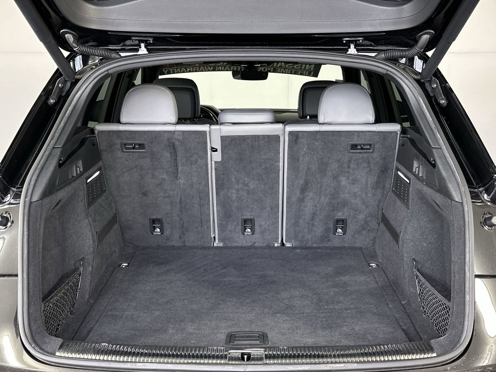 Used 2018 Audi SQ5 Prestige w/ Prestige Package image 29