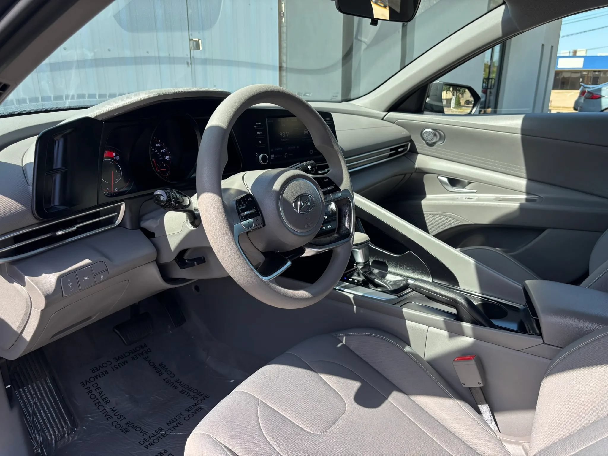 Used 2022 Hyundai Elantra SEL FWD image 14