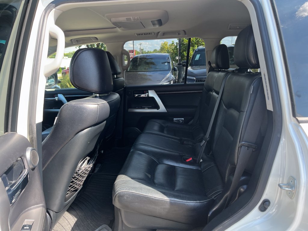 Used 2015 Toyota Land Cruiser AWD/4WD image 27