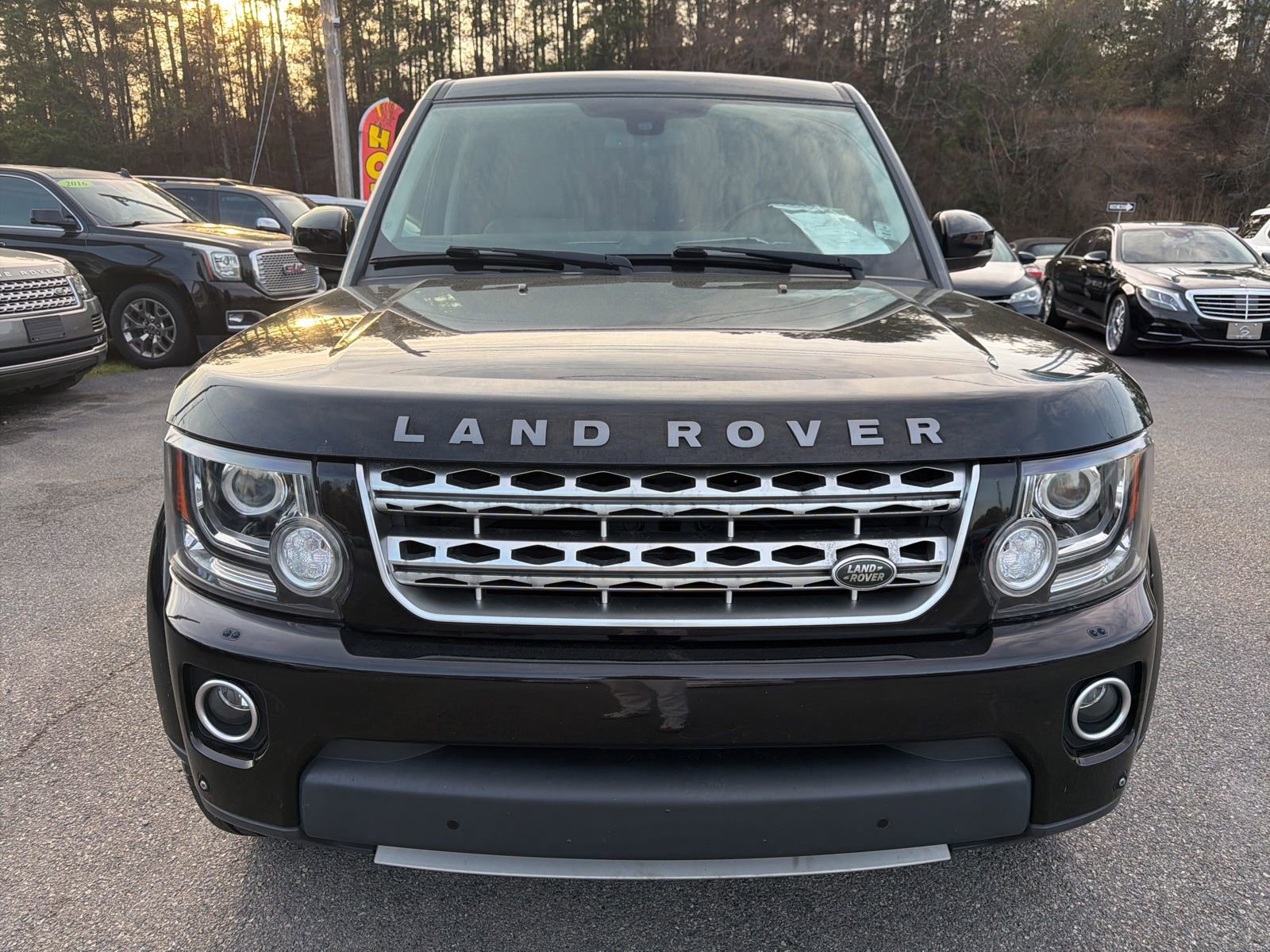 Used 2016 Land Rover LR4 HSE LUX image 2