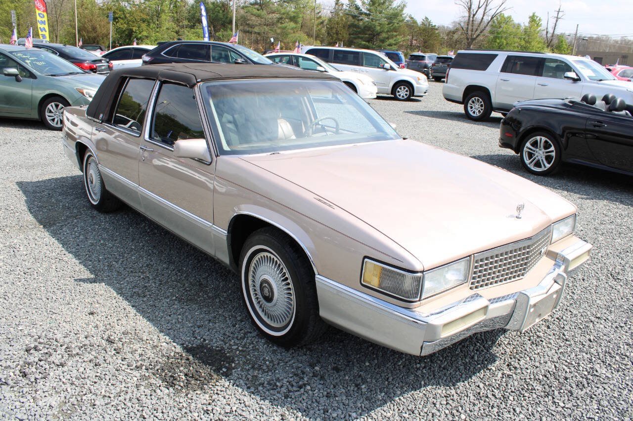 Used 1990 Cadillac De Ville Sedan FWD image 4