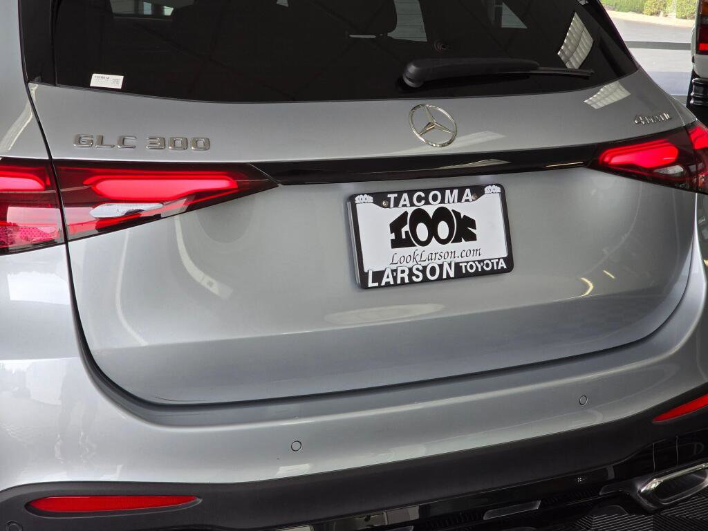 Used 2024 Mercedes-Benz GLC 300 4MATIC image 12