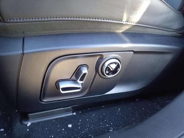 Used 2024 Maserati Levante GT Ultima AWD/4WD image 13