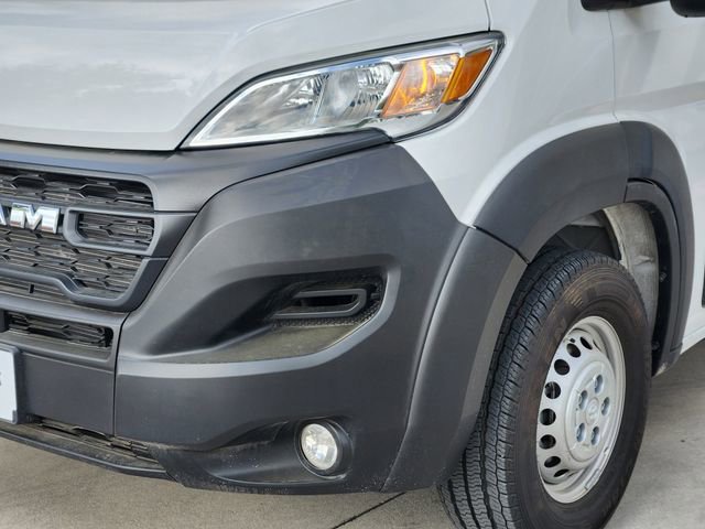 Used 2025 RAM ProMaster 2500 w/ Convenience Group image 9