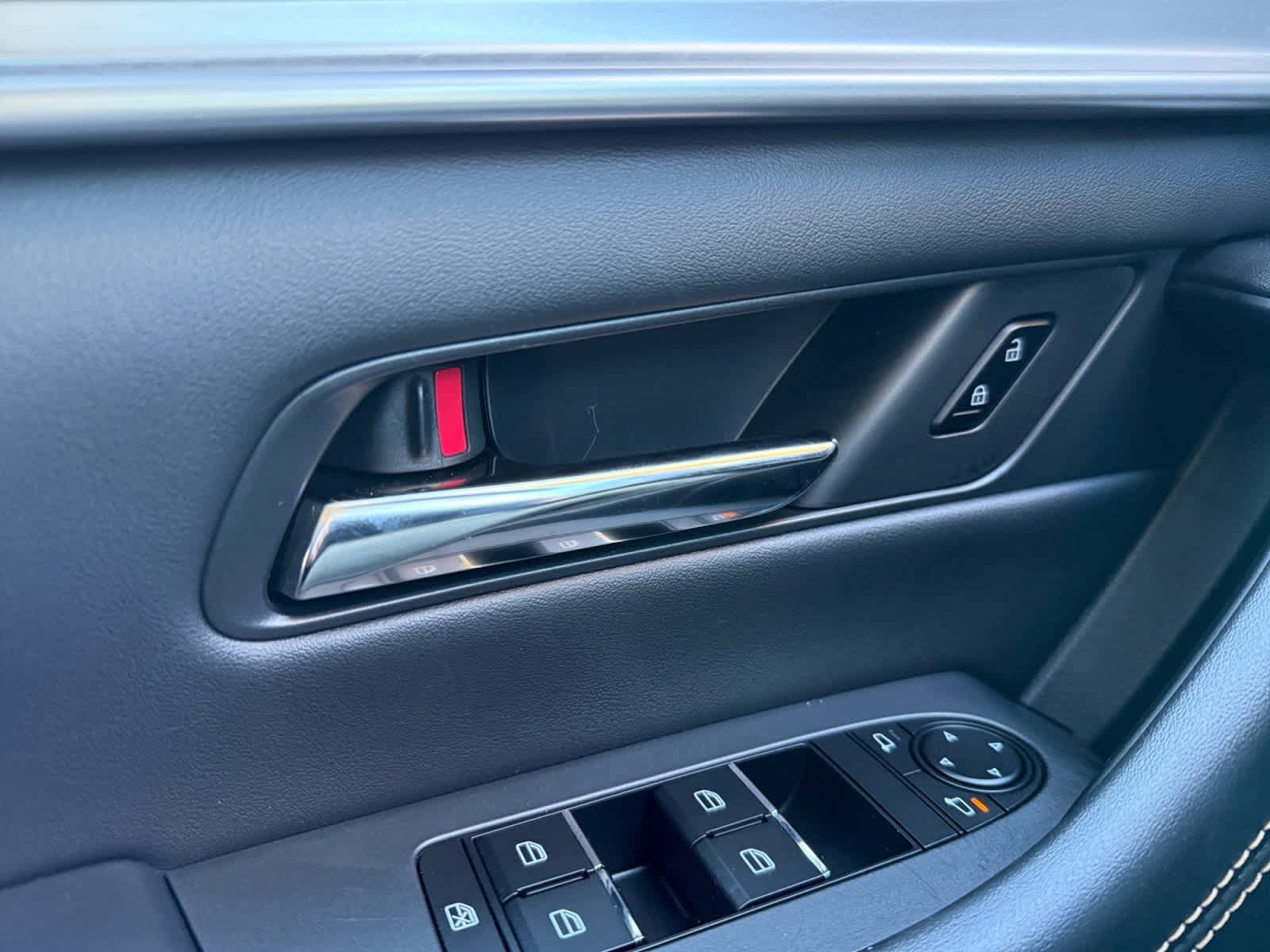 Used 2025 MAZDA CX-90 Plug-In Hybrid w/ Preferred image 26