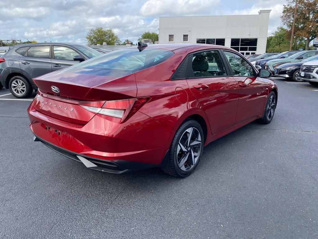 Certified 2023 Hyundai Elantra SEL w/ Convenience Package FWD image 4