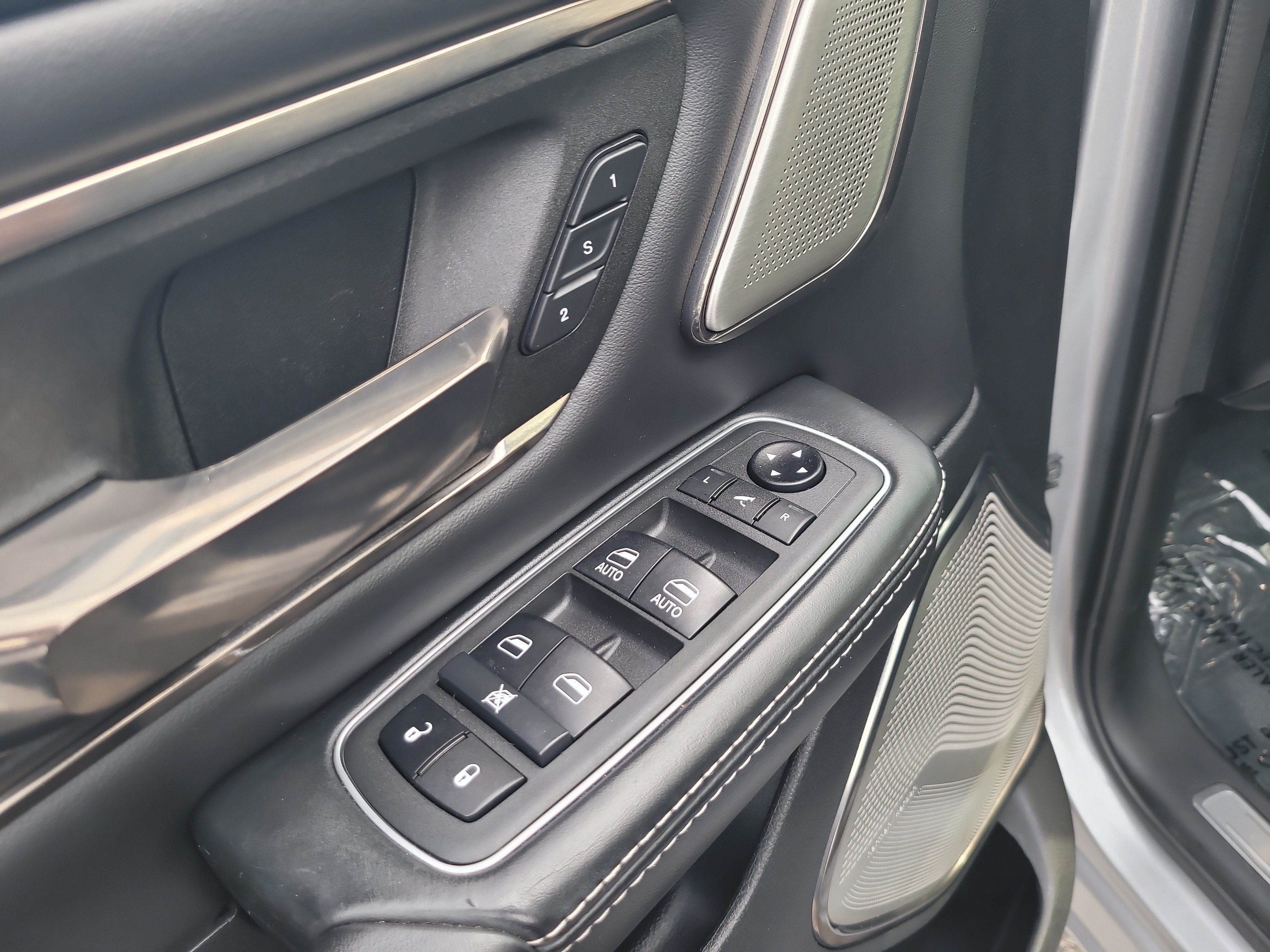 Used 2021 RAM 1500 Limited RWD image 17