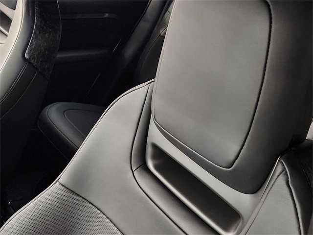 New 2025 Land Rover Defender 110 image 15