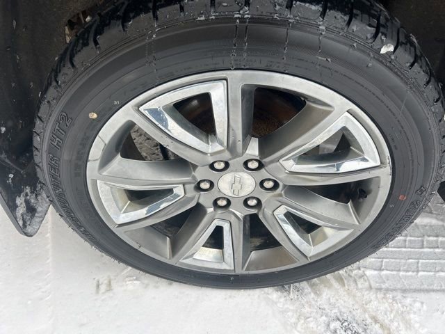 Used 2017 Chevrolet Suburban LT w/ Luxury Package image 8