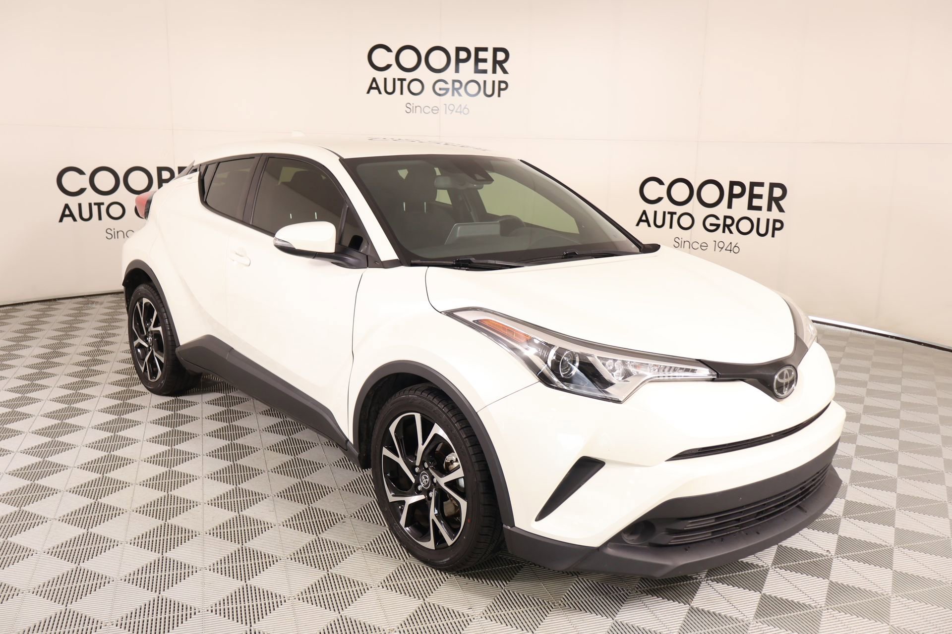 Used 2019 Toyota C-HR XLE FWD 360° Tour