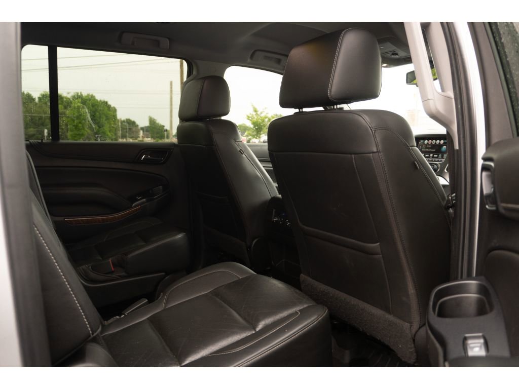 Used 2020 Chevrolet Suburban Premier RWD image 17