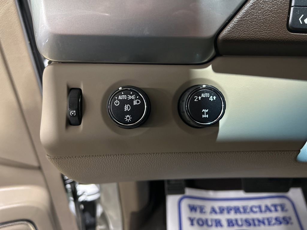 Used 2019 Chevrolet Suburban Premier image 25