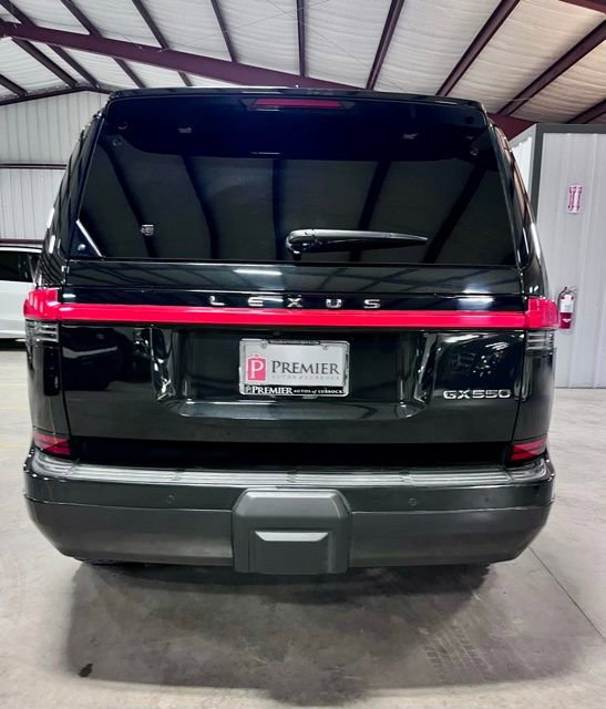 Used 2024 Lexus GX 550 w/ Cold Area Package AWD/4WD image 4