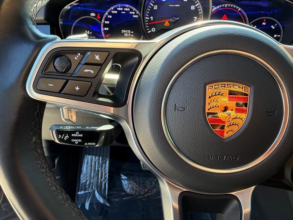 Used 2022 Porsche Cayenne S Platinum image 18