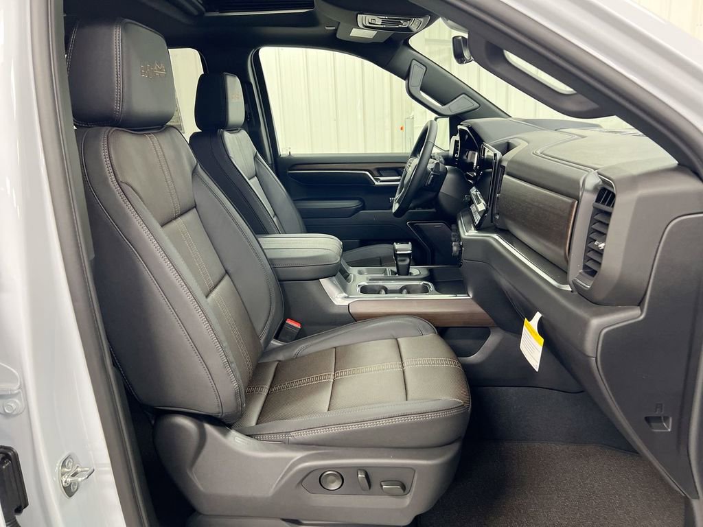 New 2026 Chevrolet Silverado 1500 High Country w/ Technology Package AWD/4WD image 23