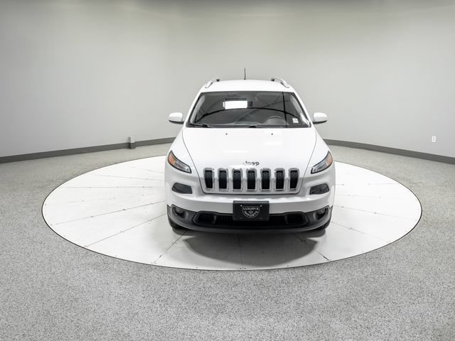 Used 2018 Jeep Cherokee Latitude w/ Safety Group AWD/4WD image 25