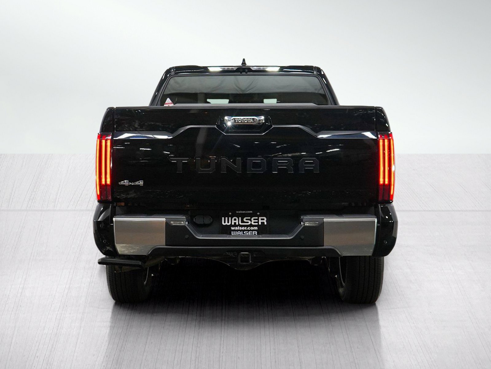 Used 2023 Toyota Tundra Limited AWD/4WD image 4