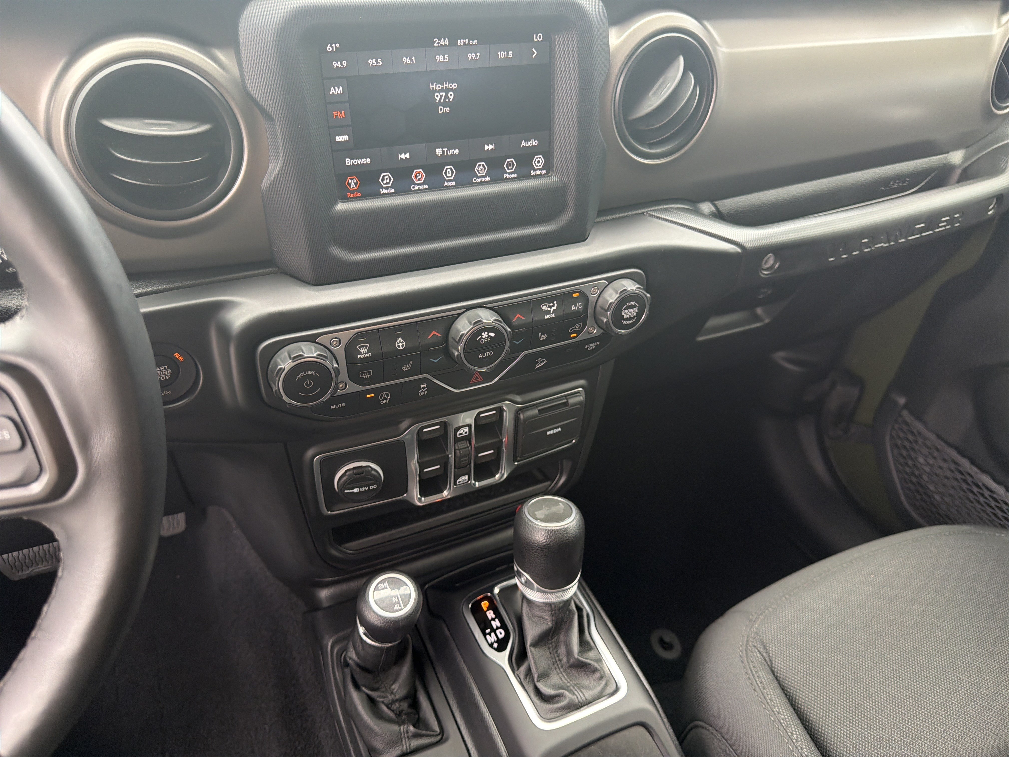 Used 2020 Jeep Wrangler Unlimited Sport S AWD/4WD image 32