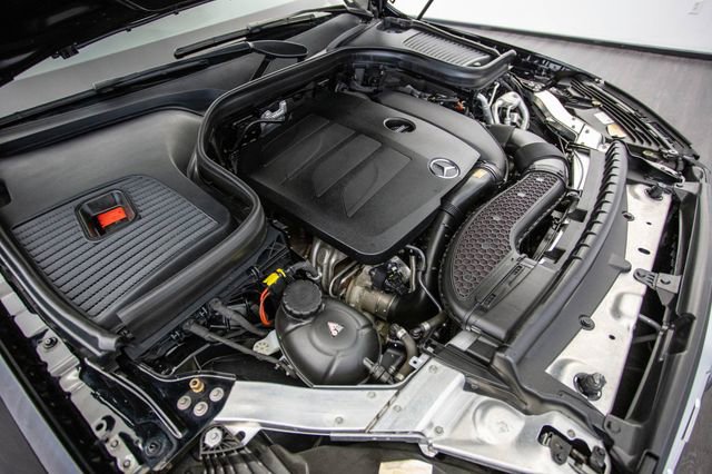 Used 2020 Mercedes-Benz GLC 300 4MATIC w/ Parking Assistance Package image 42