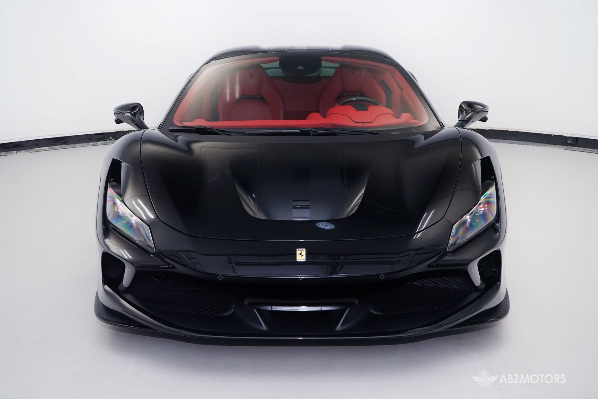 Used 2021 Ferrari F8 Tributo RWD image 3