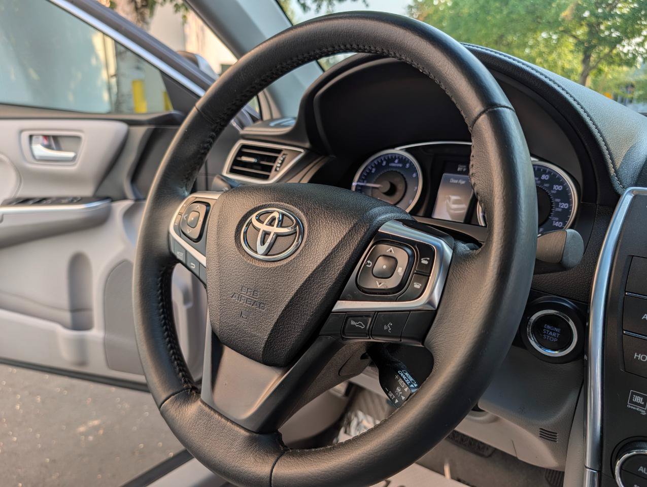Used 2017 Toyota Camry XLE w/ Advanced Technology Package FWD image 15