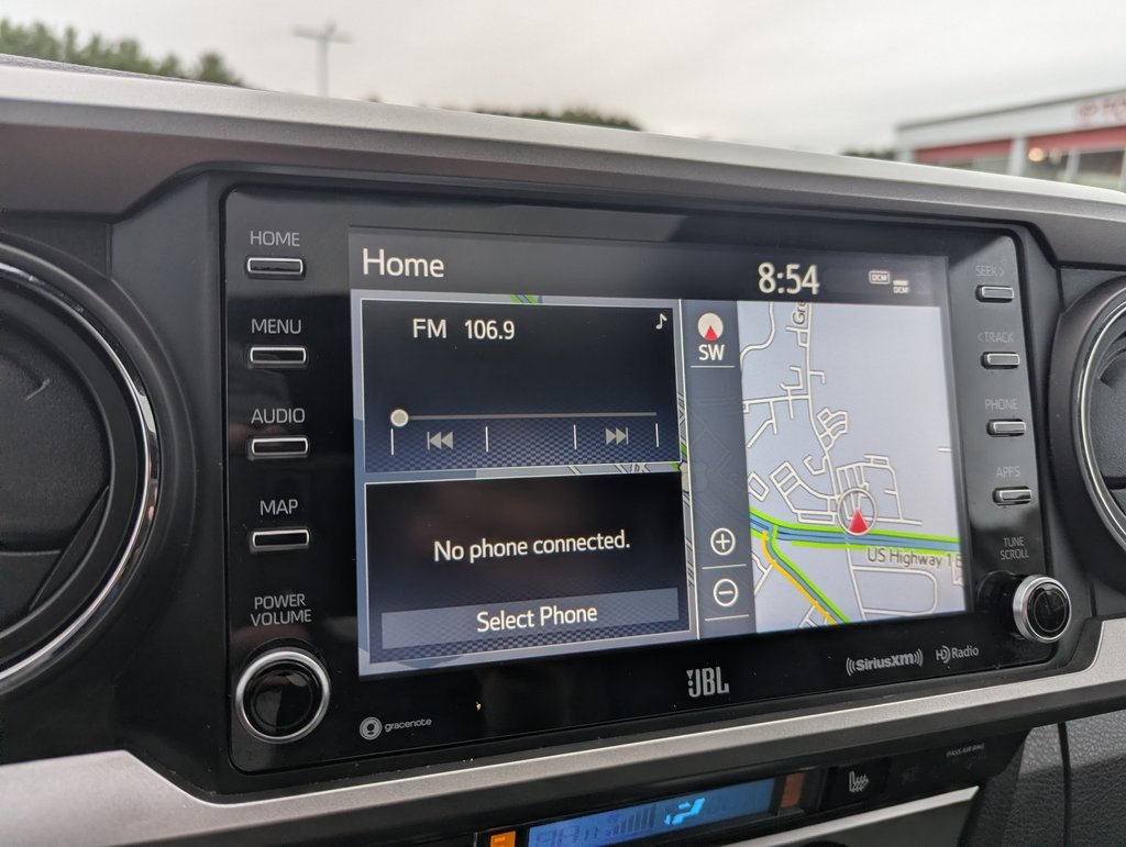 Used 2022 Toyota Tacoma Limited image 22