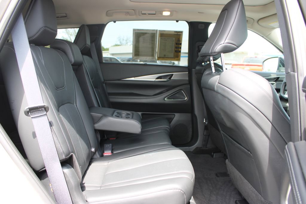 Used 2025 INFINITI QX60 Luxe AWD/4WD image 34