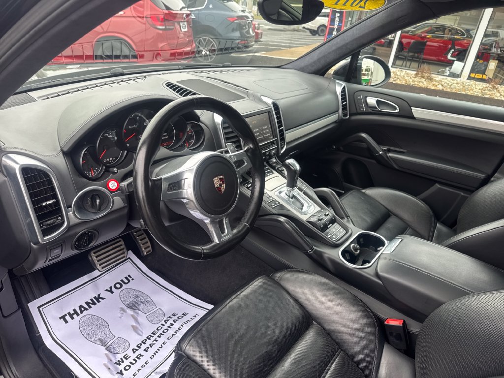 Used 2011 Porsche Cayenne Turbo AWD/4WD image 32