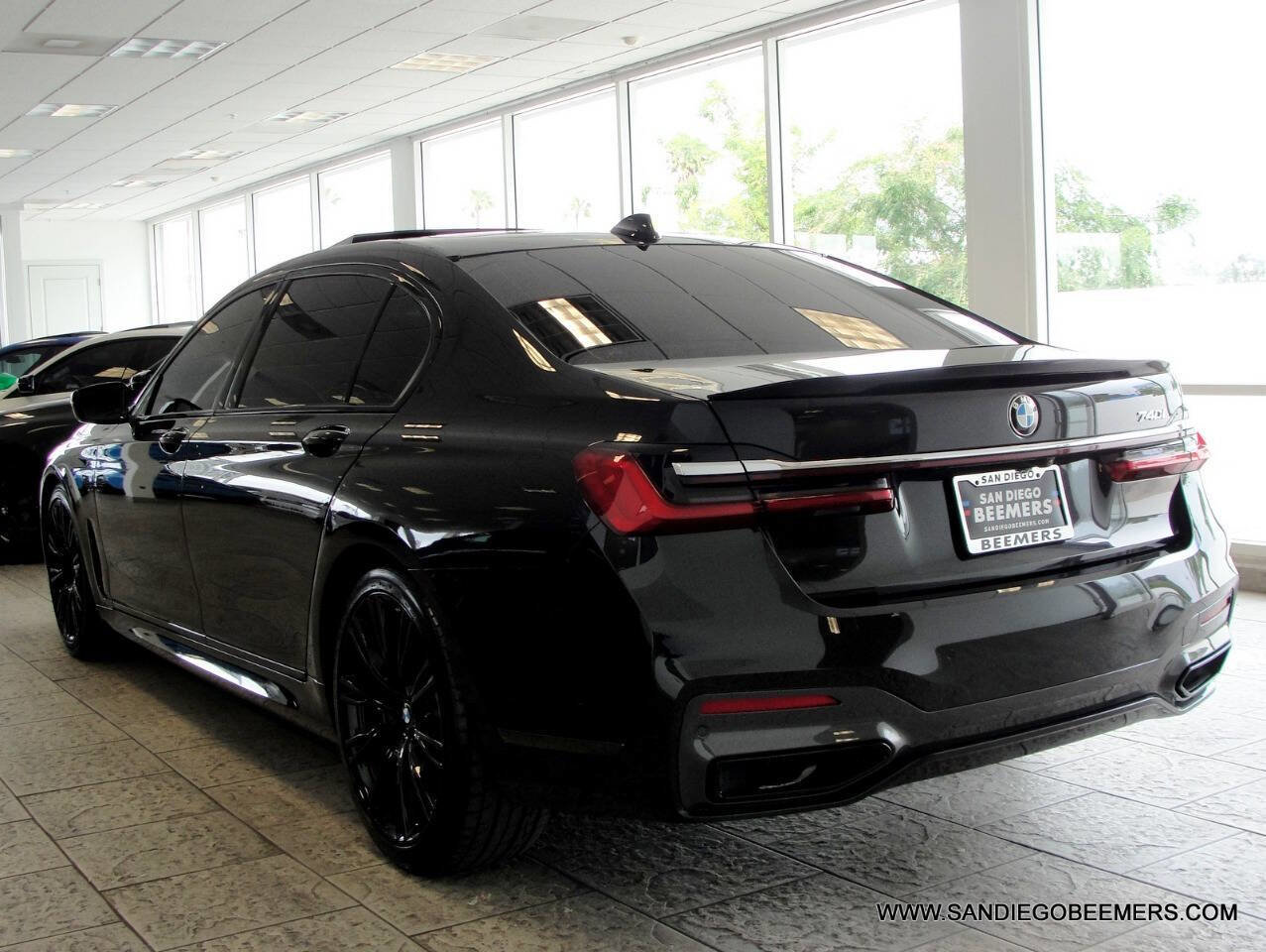 Used 2022 BMW 740i w/ M Sport Package image 61