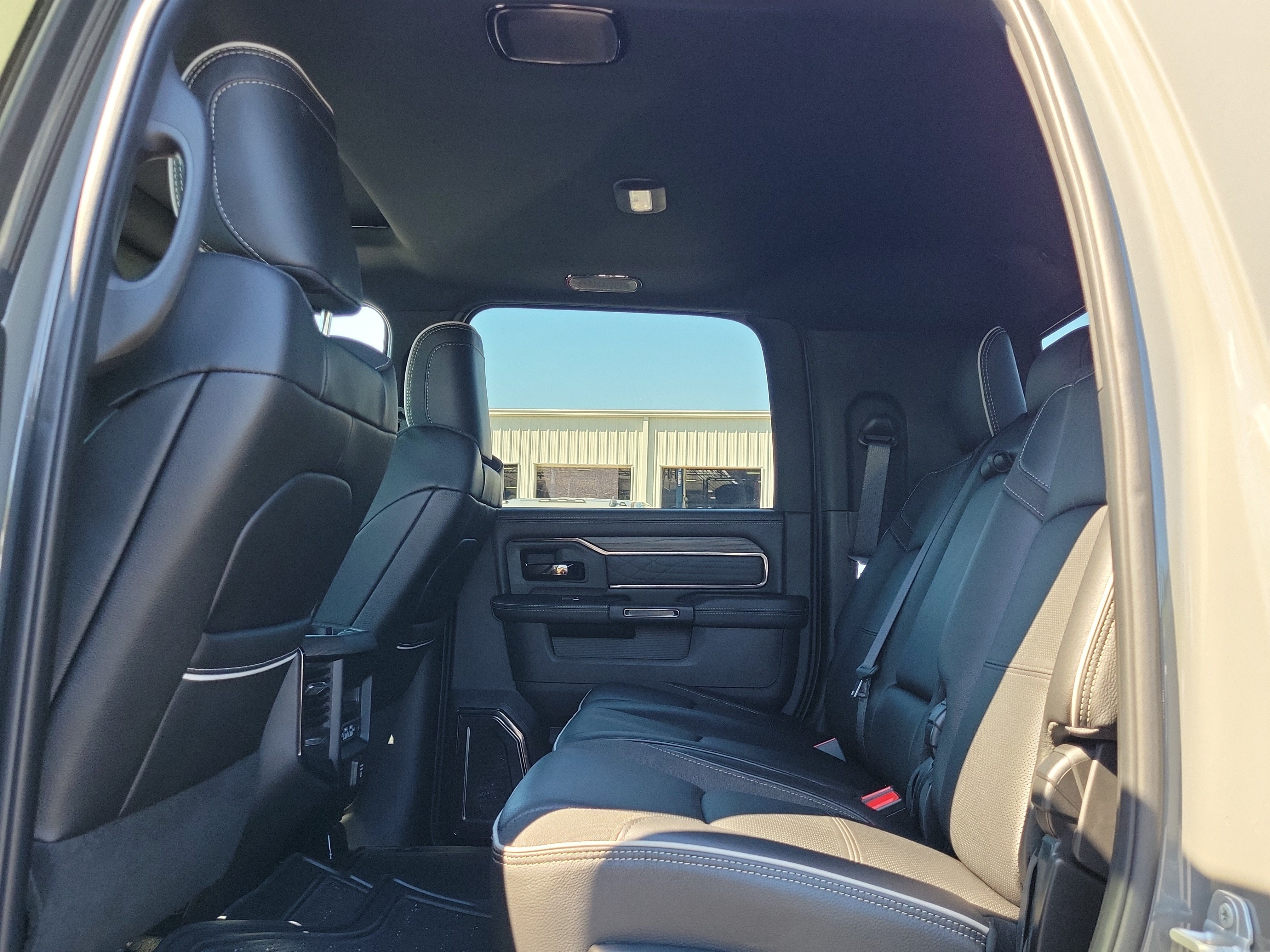 Used 2026 RAM 2500 Limited AWD/4WD image 12