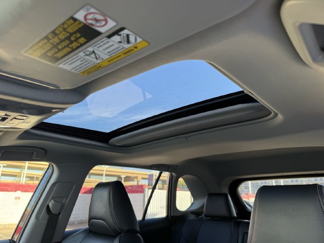 Used 2021 Toyota RAV4 XLE Premium AWD/4WD image 25