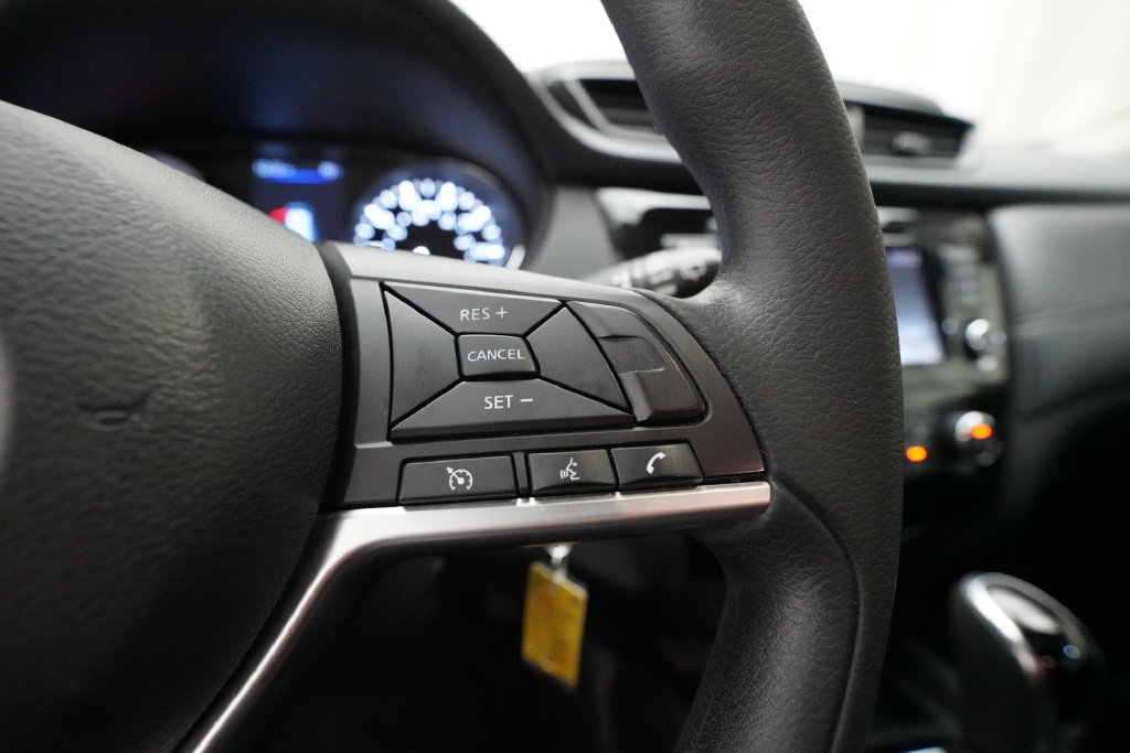 Used 2020 Nissan Rogue S AWD/4WD image 18