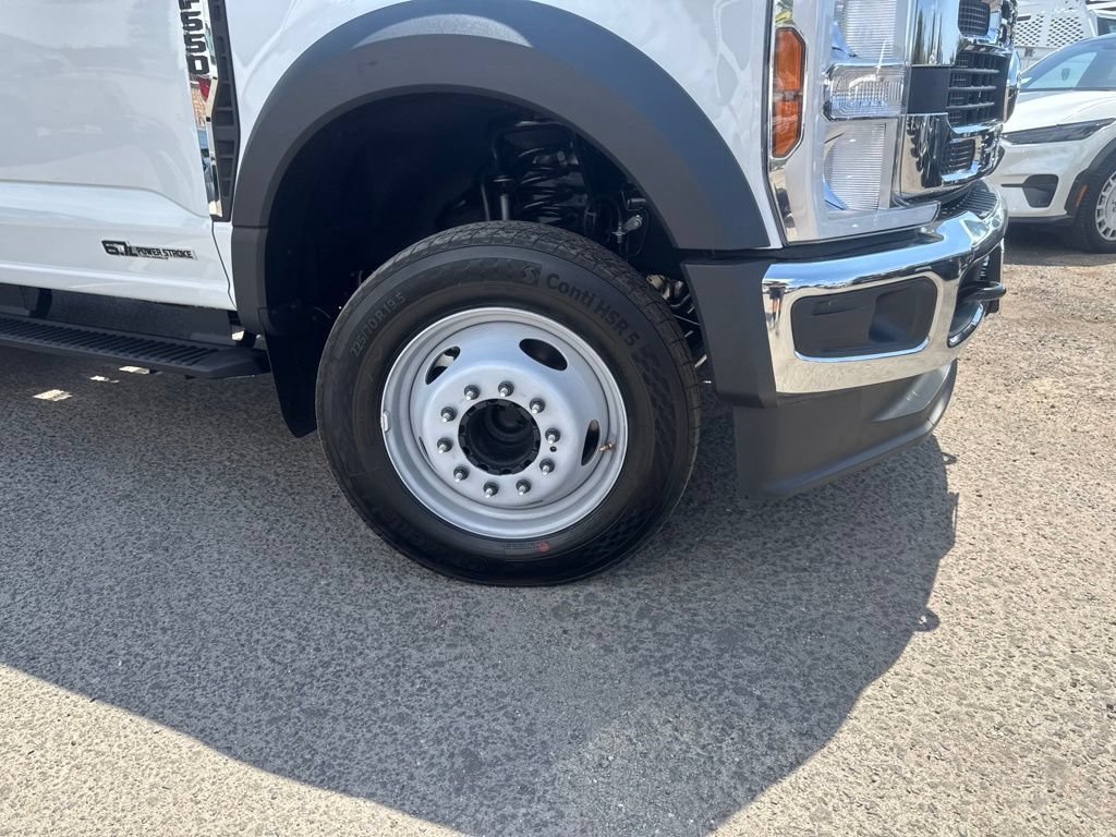 New 2026 Ford F550 2WD Regular Cab Super Duty image 3