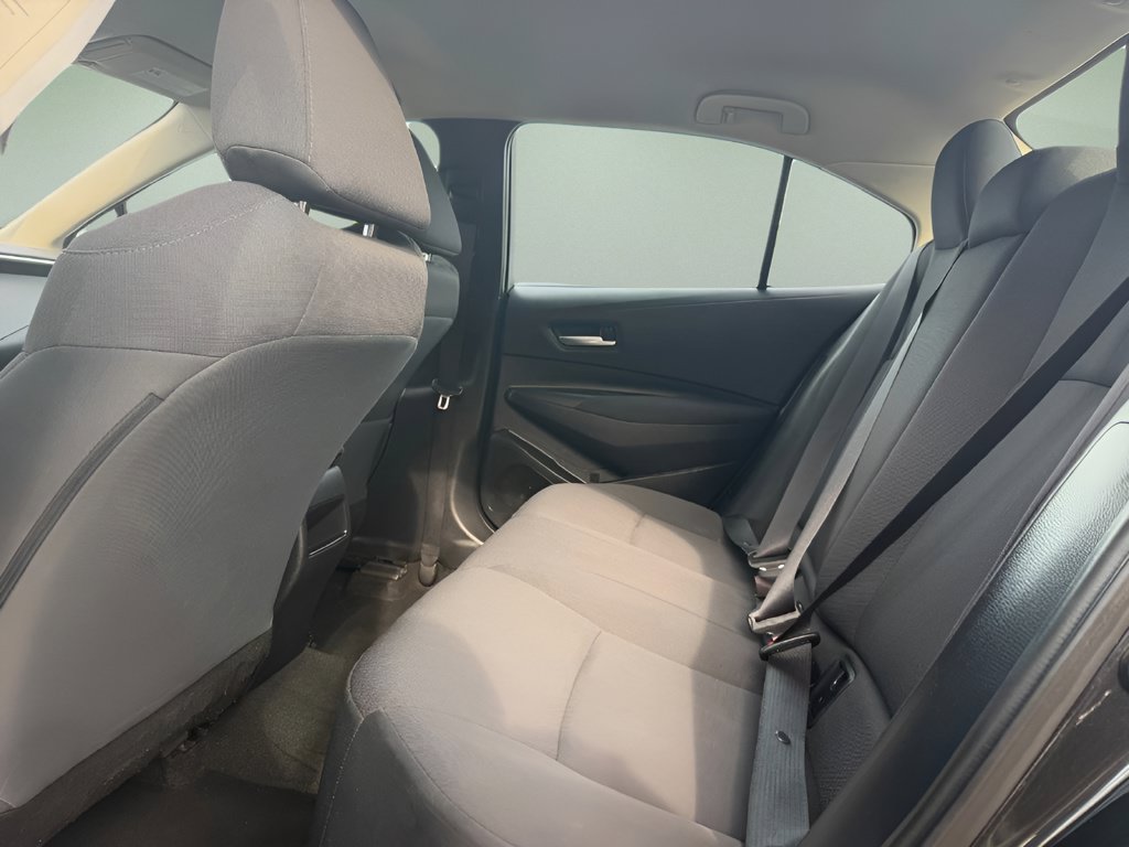 Used 2021 Toyota Corolla LE FWD image 12