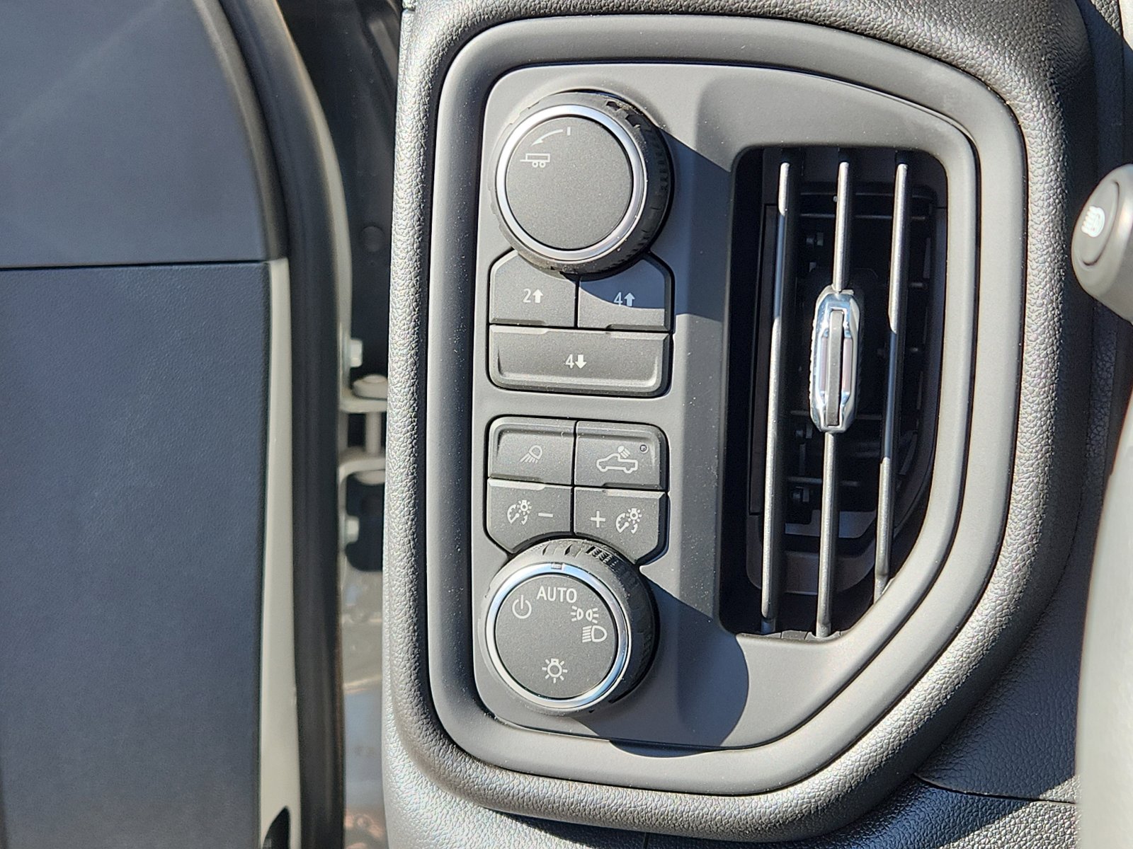 New 2026 Chevrolet Silverado 2500 Custom w/ Custom Value Package image 17