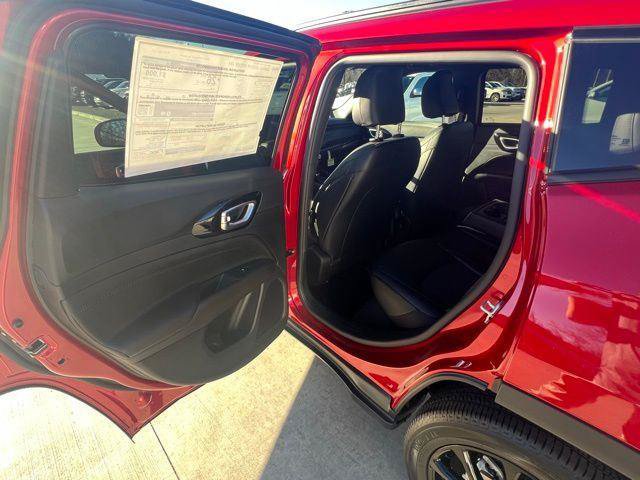 New 2026 Jeep Compass Latitude AWD/4WD image 20