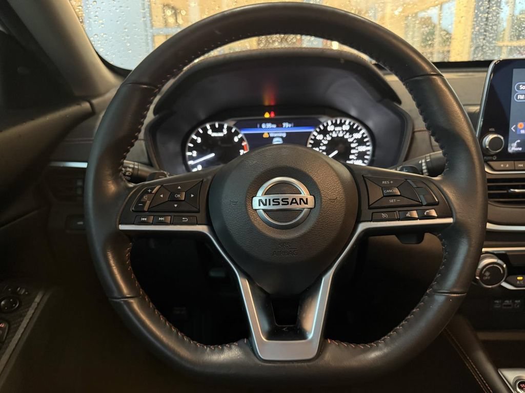 Used 2022 Nissan Altima 2.5 SR FWD image 18