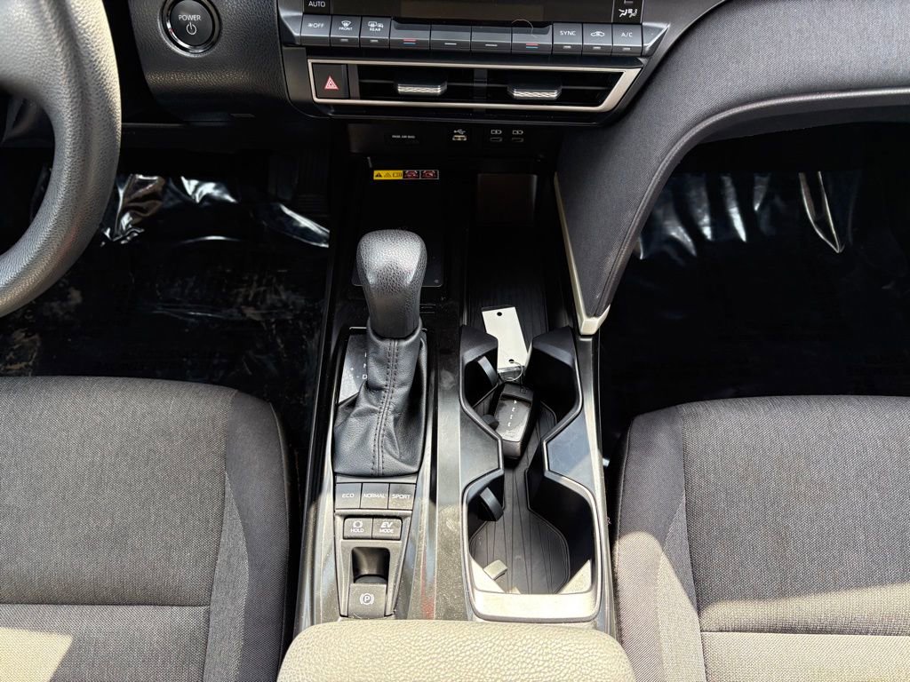 Certified 2025 Toyota Camry LE FWD image 28