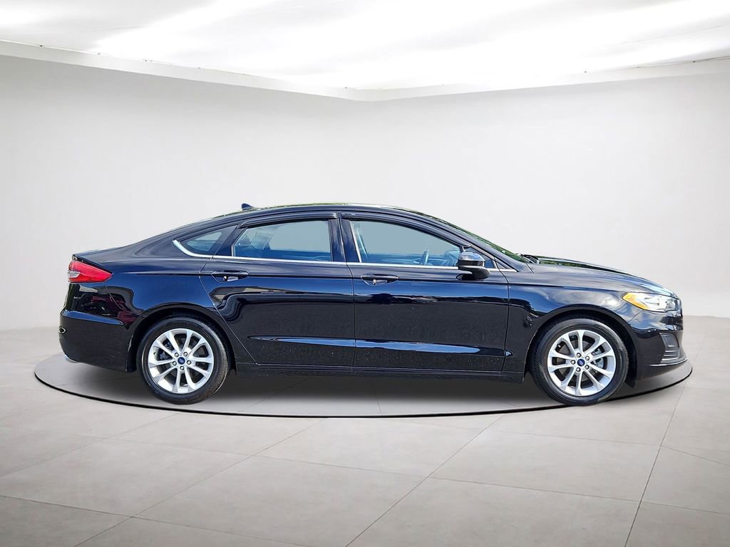 Used 2019 Ford Fusion SE FWD image 8