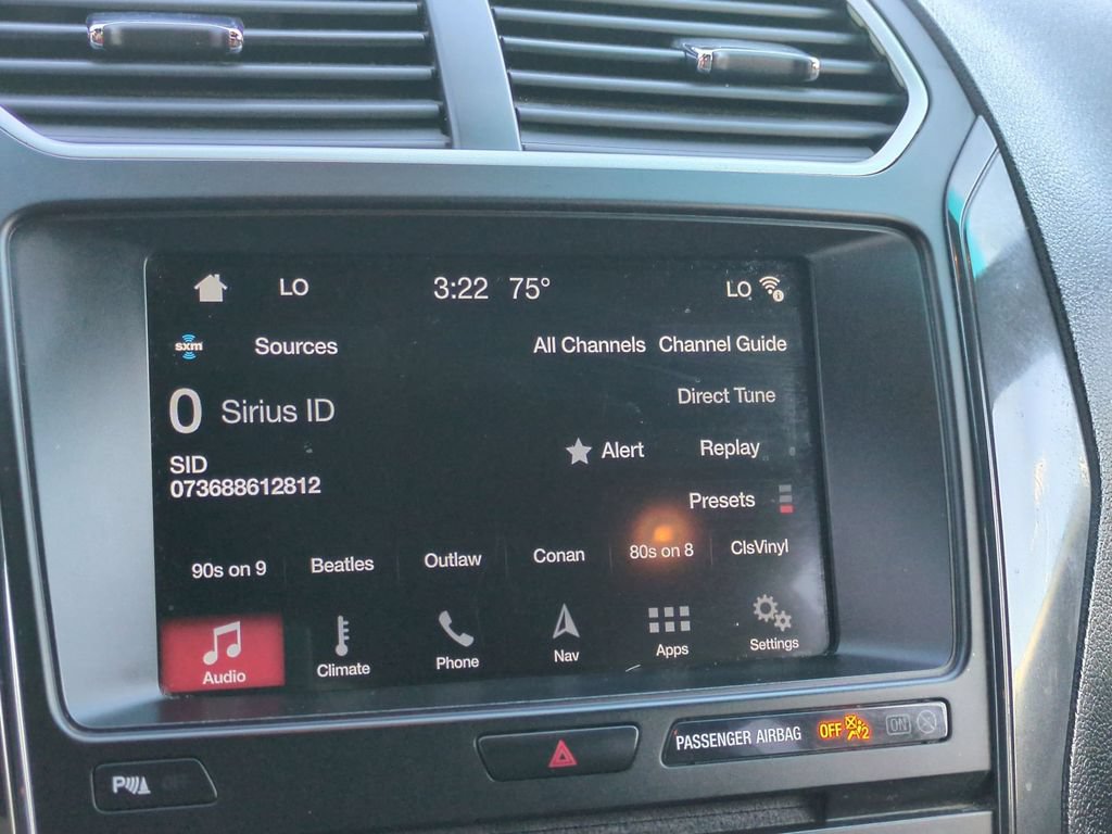 Used 2017 Ford Explorer XLT w/ Equipment Group 202A AWD/4WD image 22