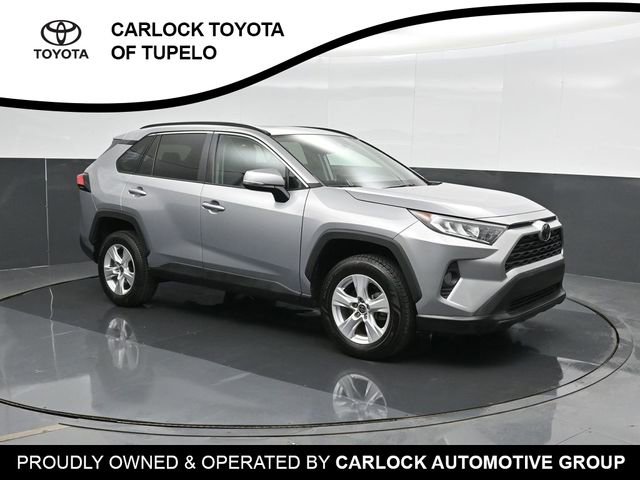 Used 2021 Toyota RAV4 XLE w/ Convenience Package FWD image 5