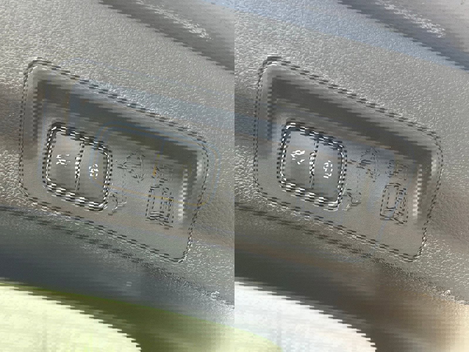 Used 2020 Ford Explorer Limited RWD image 16