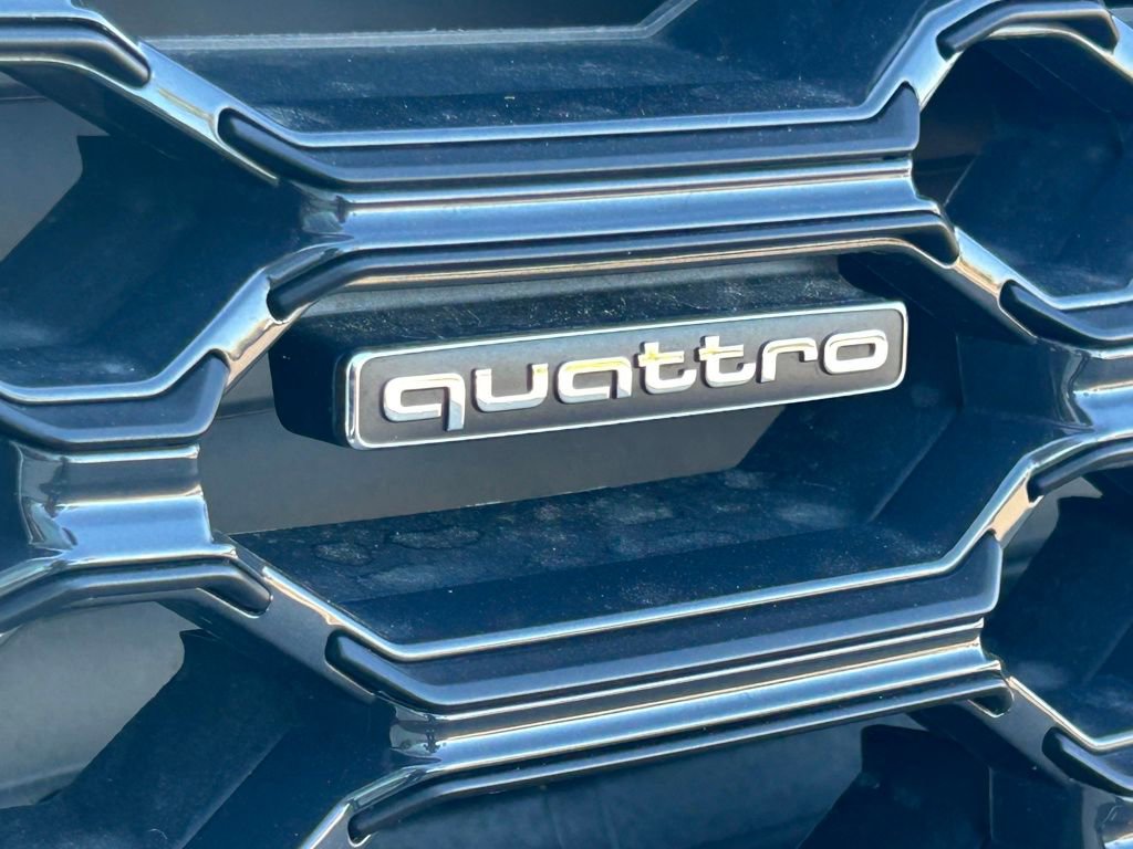 New 2025 Audi Q5 Prestige image 44