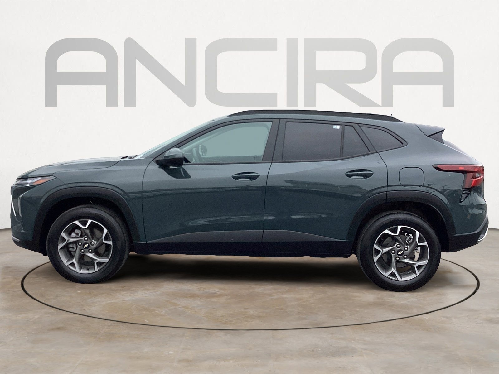 Used 2025 Chevrolet Trax LT FWD image 11